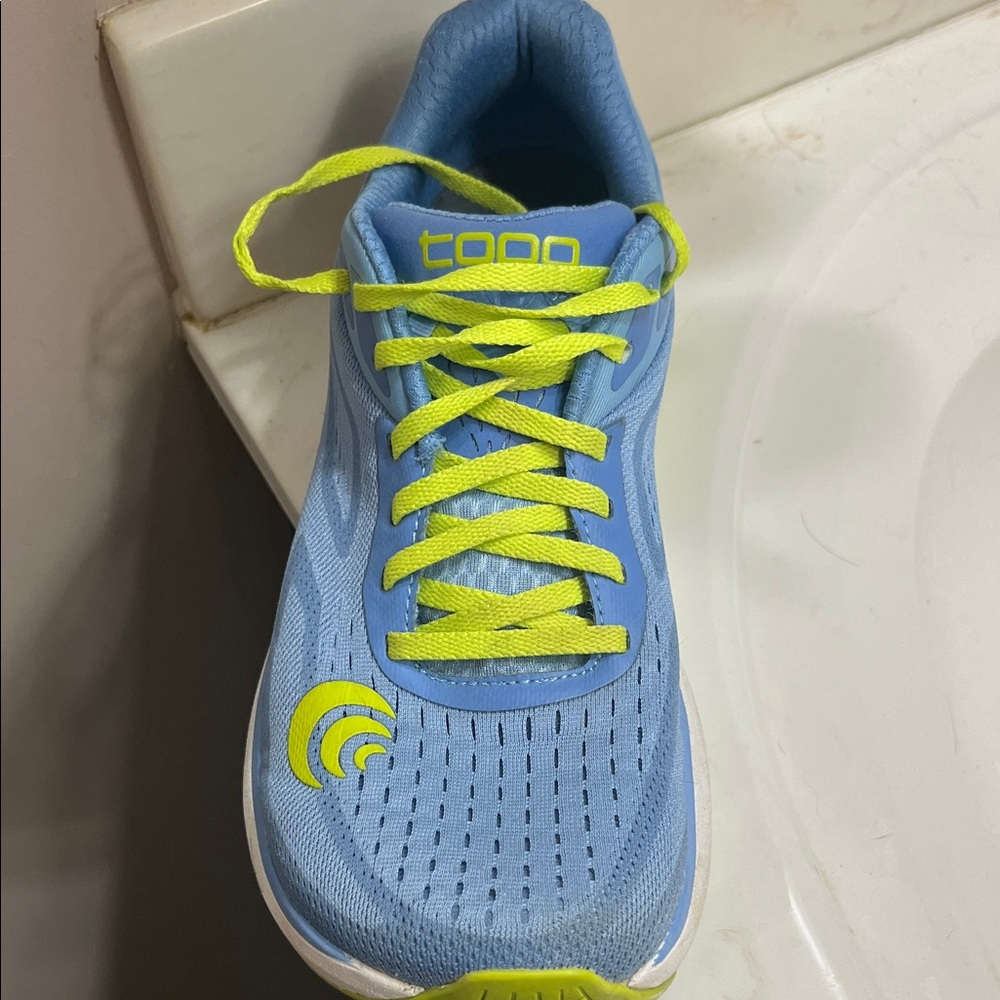 Topo Athletic Blue and green Running Shoe